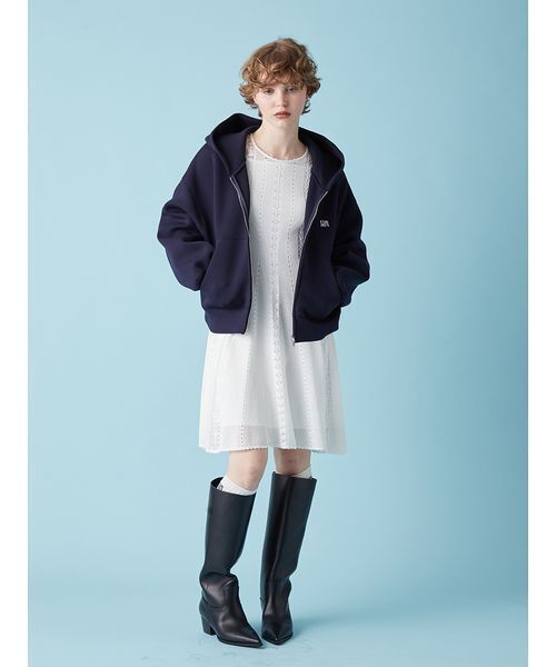 FURFUR（ファーファー）の「【WEB・一部店舗限定カラー】ロゴ刺繍ジップアップフーディー（パーカー・レディース・アイボリー/サックスブルー/グレー/ネイビー・F）」の19枚目の写真