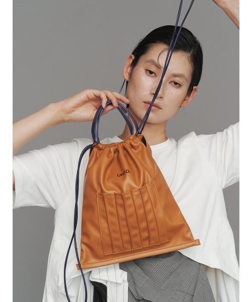 UN3D.（アンスリード）の「FAKE LEATHER ORIGAMI 2WAYPURSE / フェイクレザーオリガミ2WAYパース（ショルダーバッグ・レディース・その他1/ブラック・FREE）」の12枚目の写真