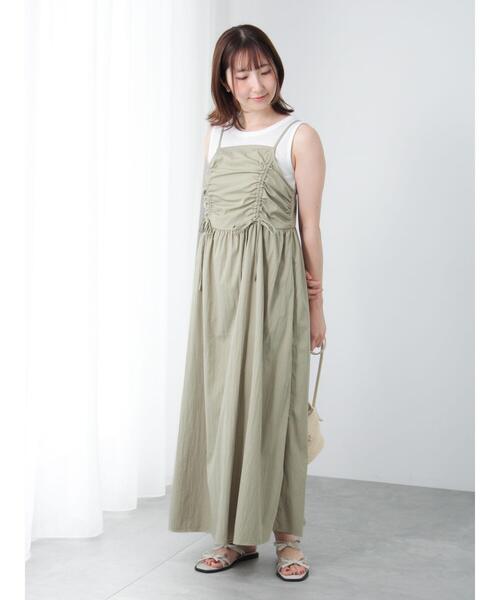 Te chichi TERRASSE(テチチテラス)の「ワッフルクルーネックタンクトップ(タンクトップ・レディース・オフホワイト/ブラック/ベージュ・F)」の14枚目の写真