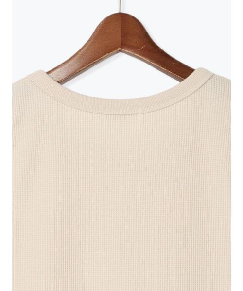 Te chichi TERRASSE(テチチテラス)の「ワッフルクルーネックタンクトップ(タンクトップ・レディース・オフホワイト/ブラック/ベージュ・F)」の12枚目の写真