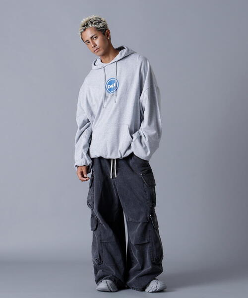 L.H.P(エルエイチピー)の「DankeSchon/ダンケシェーン/BALLOON HOODIE(パーカー・メンズ・ブラック/グレー・M/L)」の13枚目の写真