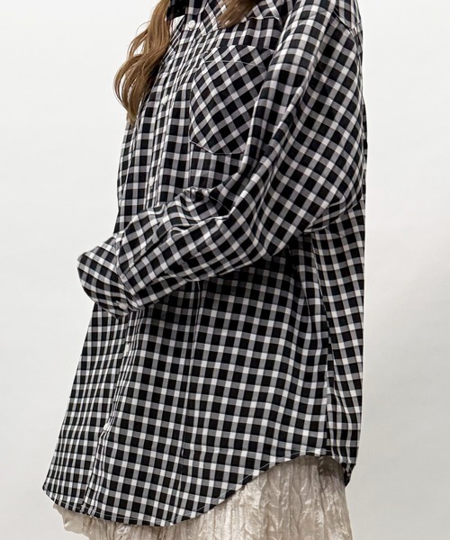 DOUBLE NAME（ダブルネーム）の「ギンガムチェックBACK刺しゅうチュニックシャツ（シャツ/ブラウス・レディース・レッド/ブラック・FREE）」の15枚目の写真