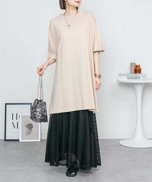 RCD（アールシーディー）の「サイドスリット チュニック ワンピース（Tシャツ/カットソー・レディース・ライトベージュ/ホワイト/ブラック/杢グレー・4L～5L/M-L/LL～3L）」の5枚目の写真