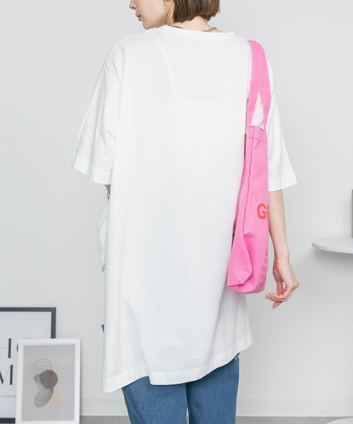RCD（アールシーディー）の「サイドスリット チュニック ワンピース（Tシャツ/カットソー・レディース・ライトベージュ/ホワイト/ブラック/杢グレー・4L～5L/M-L/LL～3L）」の12枚目の写真