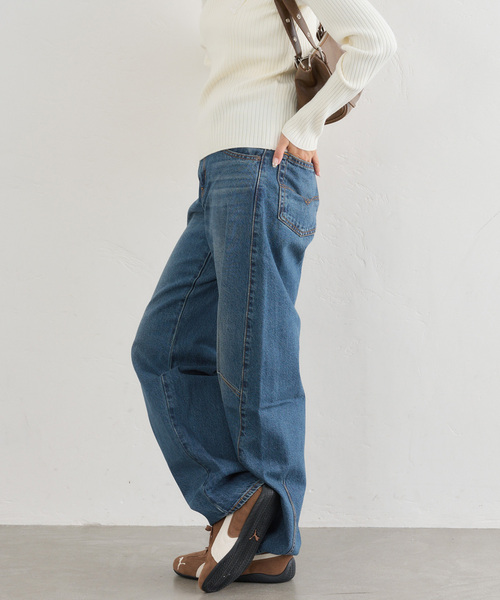 U by SPICK&SPAN（ユーバイスピックアンドスパン）の「LEVI'S/リーバイス BAGGY DAD BARREL（デニムパンツ・レディース・ブラック系その他/ブルー・27cm/26cm/25cm）」の16枚目の写真
