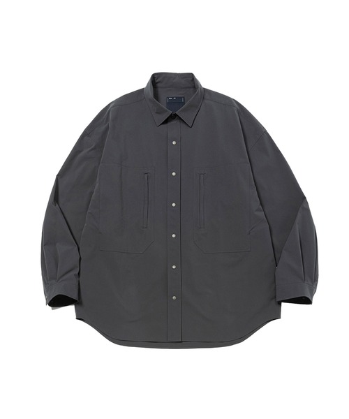 meanswhile（ミーンズワイル）の「All-Weather Stretch SH（シャツ/ブラウス・メンズ・ベージュ系その他/チャコール/ブラック・2(M)/1(S)/3(L)/4(XL)）」の3枚目の写真