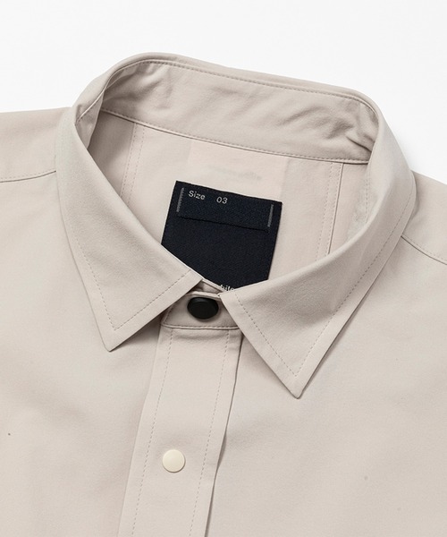 meanswhile（ミーンズワイル）の「All-Weather Stretch SH（シャツ/ブラウス・メンズ・ベージュ系その他/チャコール/ブラック・2(M)/1(S)/3(L)/4(XL)）」の5枚目の写真