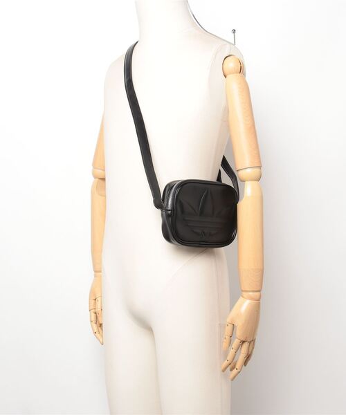 adidas（アディダス）の「ショルダーバッグ（ショルダーバッグ・レディース・ブラック・FREE）」の5枚目の写真