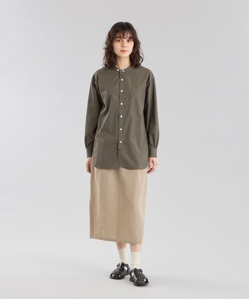 MACKINTOSH PHILOSOPHY(マッキントッシュ フィロソフィー)の「GREY LABEL シャンブレーバンドカラーシャツ(シャツ/ブラウス・レディース・チャコールグレー/ブラウン・2/6)」の4枚目の写真