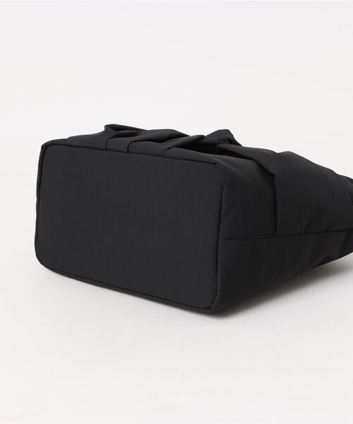 LANVIN en Bleu（ランバンオンブルー）の「ルクリア 2WAYトートバッグ（トートバッグ・レディース・ブラック/チョコ・FREE）」の4枚目の写真