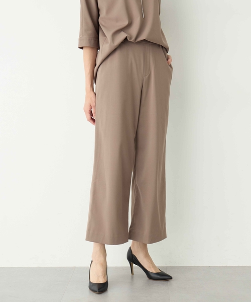 A/C DESIGN BY ALPHA CUBIC（エーシーデザインバイアルファキュービック）の「ストレッチストレートパンツ【セットアップ対応・シワになりにくい・ウエストゴム】（その他パンツ・レディース・ブラック/モカ・64/67/70）」の2枚目の写真