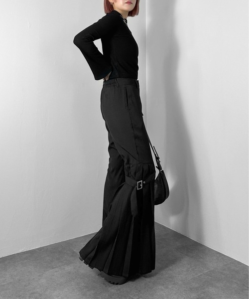 セール】【jiasecond.】サイドプリーツフレアパンツ / ボトムス ハトメ