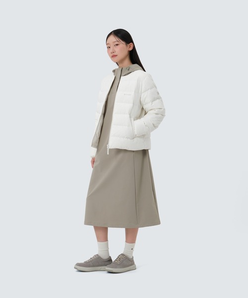 Snow Peak(スノーピーク)の「SnowPeak / Land Wmn's LW Down Jacket ランドウィメンズ LW ダウンジャケット 海外限定(ダウンジャケット/コート・レディース・ブラック/オリーブ/ライトベージュ/アイボリー・S/M/L)」の21枚目の写真