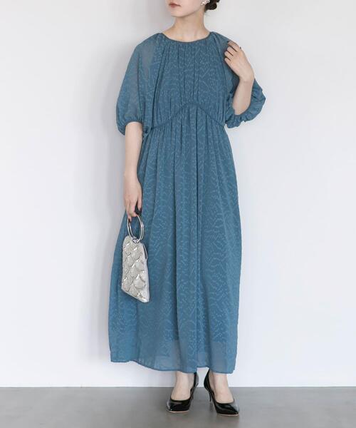 URBAN RESEARCH ROSSO WOMEN（アーバンリサーチ　ロッソ）の「ジャガードギャザーパフドレス（ワンピース・レディース・ライトブルー/ネイビー・FREE）」の5枚目の写真