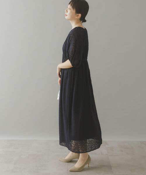 URBAN RESEARCH ROSSO WOMEN（アーバンリサーチ　ロッソ）の「ジャガードギャザーパフドレス（ワンピース・レディース・ライトブルー/ネイビー・FREE）」の14枚目の写真