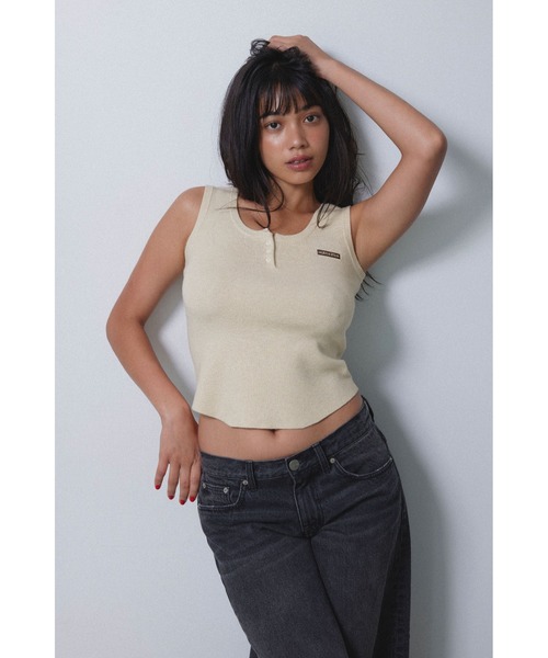 ALEXIA STAM（アリシアスタン）の「Box Logo Knit Tank Top /ロゴニットタンクトップ（タンクトップ・レディース・レッド/ブラック/アイボリー・M/S）」の2枚目の写真