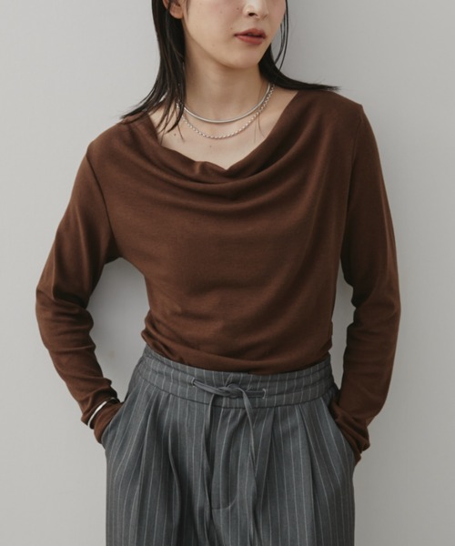 Aunt Marie's(アントマリーズ)の「ドレープオフショルダーニット(ニット/セーター・レディース・ブラウン/ブラック/チャコールグレー・FREE)」の9枚目の写真