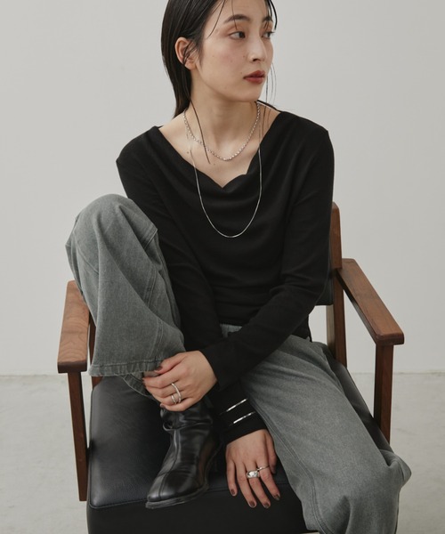 Aunt Marie's(アントマリーズ)の「ドレープオフショルダーニット(ニット/セーター・レディース・ブラウン/ブラック/チャコールグレー・FREE)」の15枚目の写真