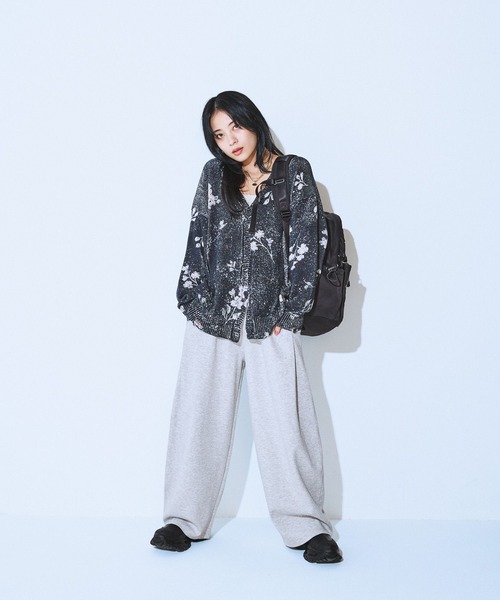 JEANASIS（ジーナシス）の「BlurフラワープリントVカーディガン/604991（カーディガン/ボレロ・レディース・ブラック系その他/ブルー系その他/ホワイト系その他・FREE）」の17枚目の写真