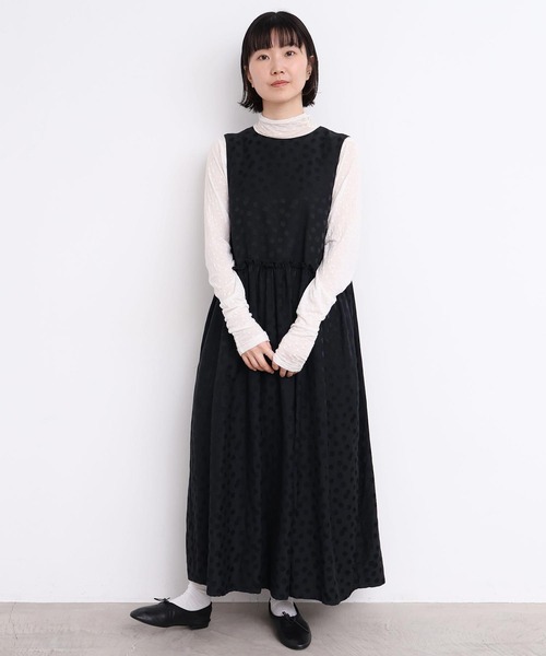 l'atelier du savon(アトリエドサボン)の「サテンジャガード まばらドットノースリワンピース(ワンピース・レディース・ブラック・FREE)」の21枚目の写真