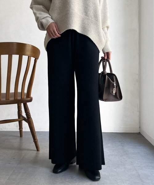 Chez toi（シェトワ）の「サイドリブセミフレアニットパンツ（その他パンツ・レディース・グレー/ブラック/ベージュ・FREE）」の7枚目の写真