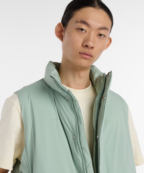 NEW BALANCE（ニューバランス）の「NB GREY ダウン ベスト（ダウンベスト・メンズ・セージグリーン/ブラック/グレイッシュベージュ・SMALL/MEDIUM/LARGE/X-LARGE）」の16枚目の写真