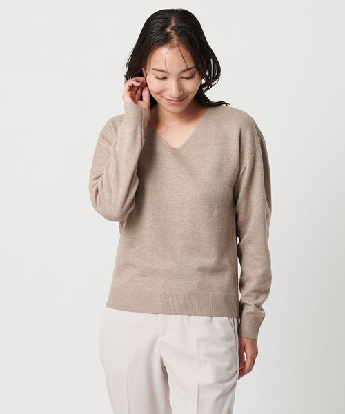 A DAY IN THE LIFE UNITED ARROWS（アデイインザライフユナイテッドアローズ）の「ミラノリブ Vネックニット ‐ウォッシャブル‐＜A DAY IN THE LIFE＞（ニット/セーター・レディース・ブラック/レッド/ベージュ/その他1・FREE）」の5枚目の写真