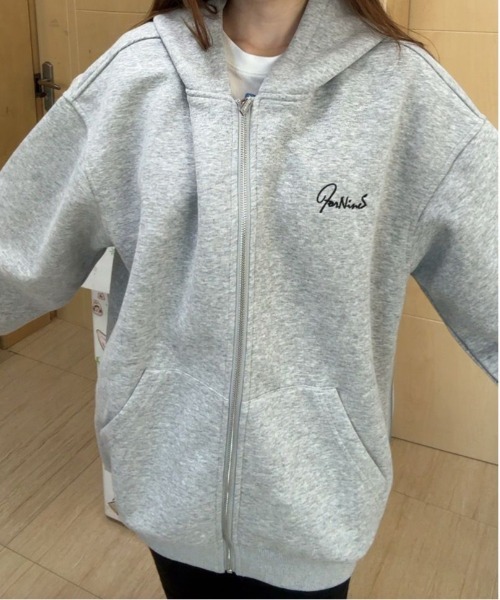 WEGO(ウィゴー)の「WEGO/レタープリントオーバーサイズパーカー(パーカー・レディース・ブラック/グレー/ブラウン・LARGE/MEDIUM)」の13枚目の写真