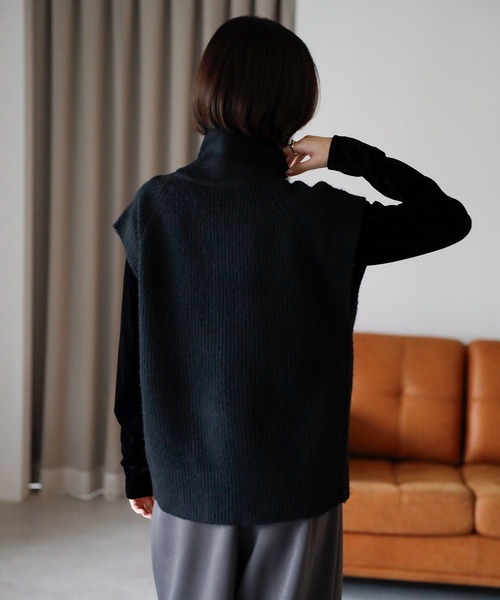 2025 AW】ダブルジップスタンドネックニットベスト（ベスト）｜amini