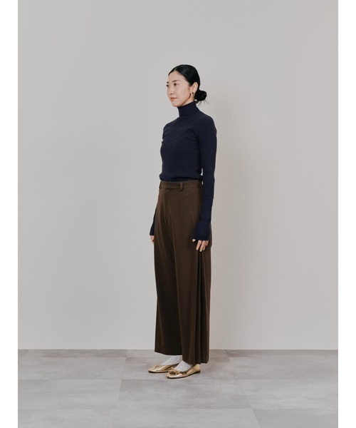 TEVALT（ヴァレット）の「リブタートルニットトップス（ニット/セーター・レディース・イエロー/ターコイズブルー/ネイビー・38）」の18枚目の写真