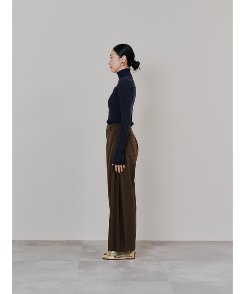 TEVALT（ヴァレット）の「リブタートルニットトップス（ニット/セーター・レディース・イエロー/ターコイズブルー/ネイビー・38）」の19枚目の写真