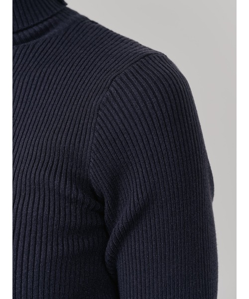 TEVALT（ヴァレット）の「リブタートルニットトップス（ニット/セーター・レディース・イエロー/ターコイズブルー/ネイビー・38）」の14枚目の写真