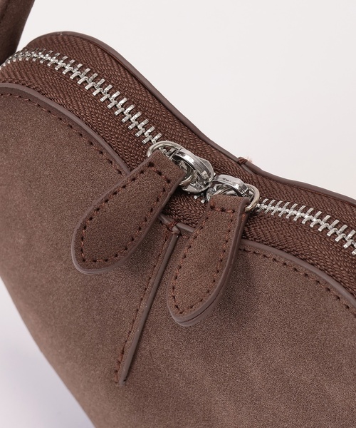 petit main（プティマイン）の「チャームつきハートポシェット（ショルダーバッグ・キッズ・レッド/シルバー/キャメル・F）」の9枚目の写真