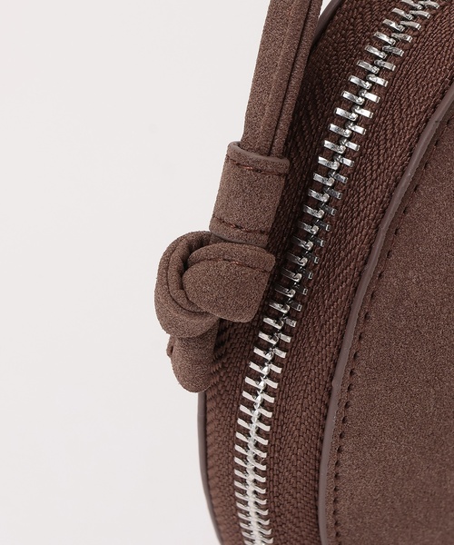 petit main（プティマイン）の「チャームつきハートポシェット（ショルダーバッグ・キッズ・レッド/シルバー/キャメル・F）」の10枚目の写真