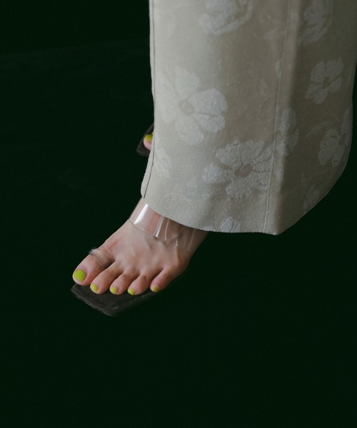 anuke(アンヌーク)の「Square Clear Sandals(サンダル・レディース・クリア・36inch/38inch/37inch)」の2枚目の写真