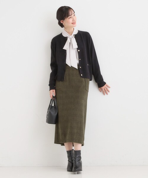 DRESKIP（ドレスキップ）の「【セットアップ可/洗濯機可】もちもちタッチが心地よい クルーネックカーディガン（カーディガン/ボレロ・レディース・ダークブラウン/ブラック/レッド系1・01/02/03/04）」の6枚目の写真