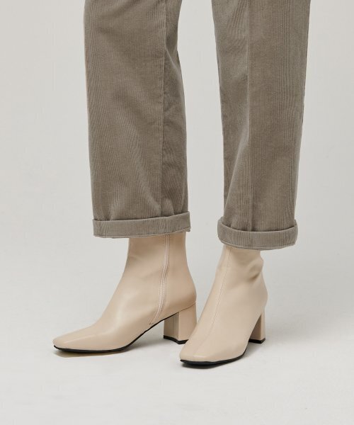 MUSINSA STANDARD WOMAN（ムシンサスタンダードウーマン）の「ウィメンズテーパードコーデュロイパンツ[ライトベージュ]（その他パンツ・レディース・その他・30/24/25/26/27/28/29）」の7枚目の写真