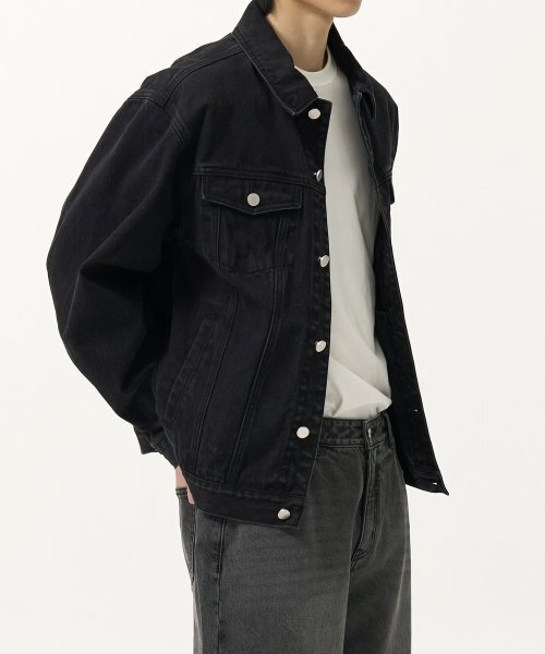TOFFEE(トフィー)の「ウォッシュドデニムトラッカージャケット (WASHED BLACK)(デニムジャケット・メンズ・その他・MEDIUM/LARGE/X-LARGE)」の1枚目の写真