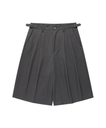 Buckle detail two tuck bermuda slacks charcoal