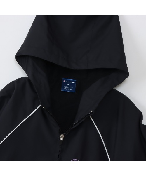 Champion（チャンピオン）の「チャンピオン  ZIP JACKET（ナイロンジャケット・レディース・ブラック/サンドグレー・M/L）」の9枚目の写真