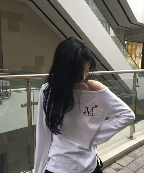 MUCENT(ムセント)の「ラブリッツミニハートロゴワンショルダー長袖Tシャツ(2カラー)(Tシャツ/カットソー・レディース・ブラック/ホワイト・FREE)」の17枚目の写真