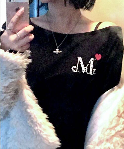 MUCENT(ムセント)の「ラブリッツミニハートロゴワンショルダー長袖Tシャツ(2カラー)(Tシャツ/カットソー・レディース・ブラック/ホワイト・FREE)」の22枚目の写真