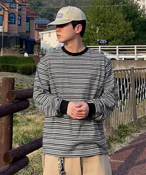 F.ILLUMINATE(フィルミネイト)の「マルチストライプロングスリーブ-ブラック(Tシャツ/カットソー・レディース・その他・SMALL/MEDIUM/LARGE)」の1枚目の写真