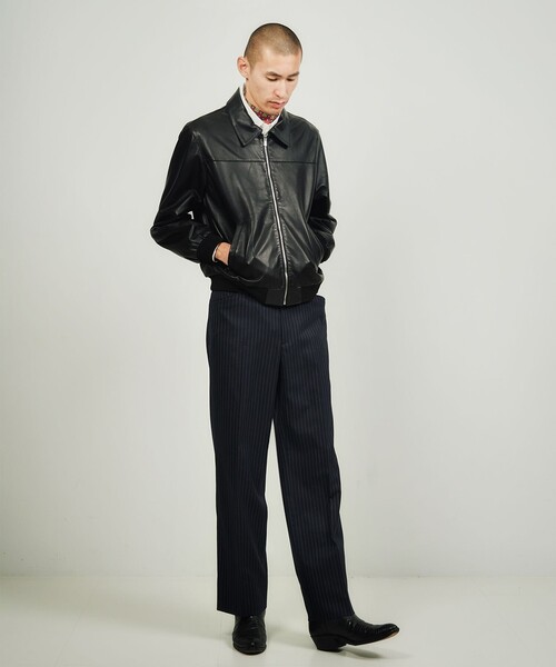 International Gallery BEAMS（インターナショナルギャラリービームス）の「QUATTROCCHI / シープレザー アビエーター ジャケット（ブルゾン・メンズ・ブラック/ライトグレー・44/48/46）」の3枚目の写真