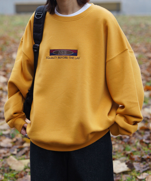 Chillfar(チルファー)の「裏起毛ヴィンテージロゴ刺繍スウェット(スウェット・レディース・レッド/ブラウン/グリーン/ホワイト/ネイビー系1/バーガンディー/グリーン系/オートミール/イエロー/ブラック系/イエロー系/グレー/ネイビー系/ブラック/ブラウン系/グレー系その他・FREE)」の20枚目の写真