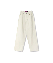 Vivacious（ビバシャス）の「Minimal Straight Jeans CREAM（デニムパンツ・レディース）」