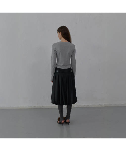 LCDC TM(エルシーディーシーティーエム)の「TAILORED VOLUME SKIRT (BLACK)(スカート・レディース・その他・MEDIUM/SMALL)」の4枚目の写真