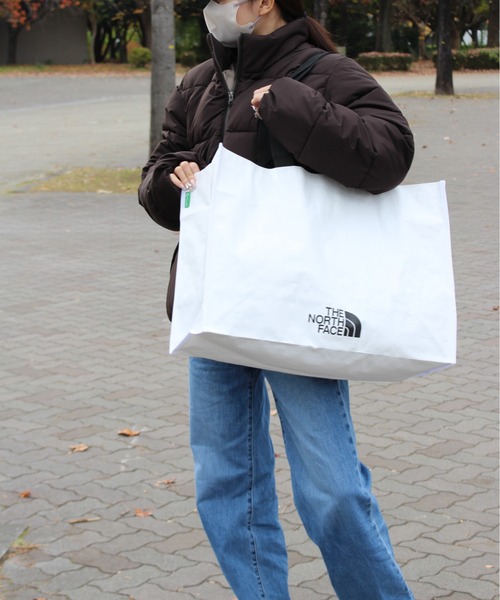 THE NORTH FACE（ザノースフェイス）の「【THE NORTH FACE/ザノースフェイス】ショッパーバッグL(SHOPPER　BAG　L）（エコバッグ/サブバッグ・レディース・ホワイト・ONESIZE）」の18枚目の写真