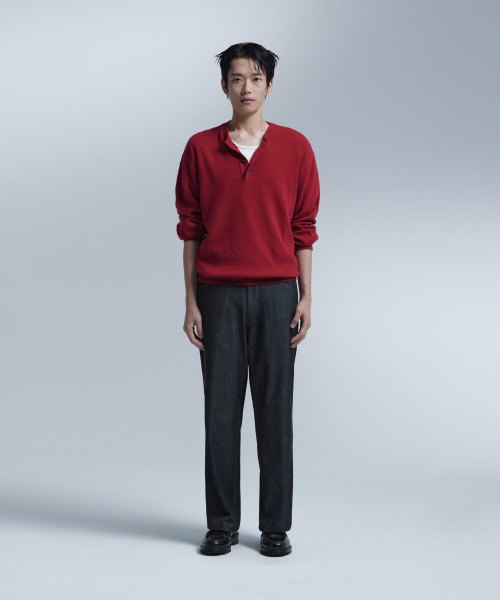 NONBLANK(ノンブランク)の「パインヤーンデイリーヘンリーネックニット_RED(ニット/セーター・メンズ・レッド・LARGE/MEDIUM/X-LARGE)」の8枚目の写真