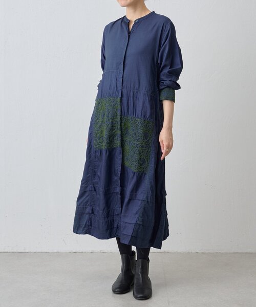 BEARDSLEY(ビアズリー)の「《INJIRI》シルクワンピース(ワンピース・レディース・ネイビー・MEDIUM)」の4枚目の写真